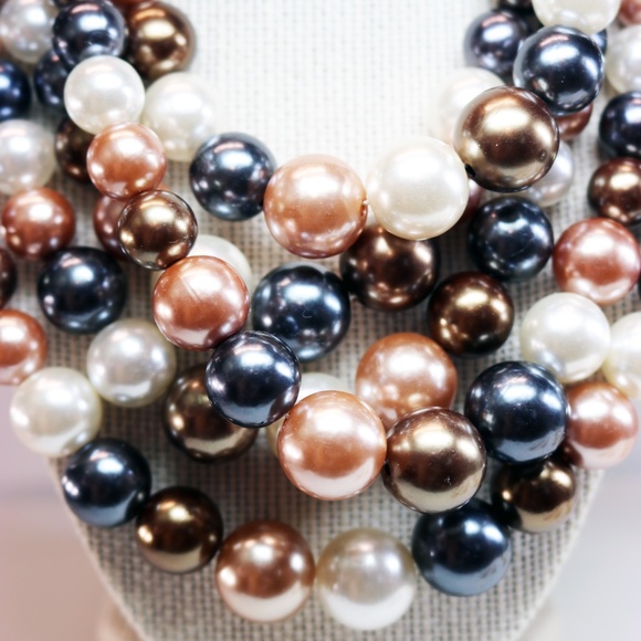 NEW! KENNETH JAY LANE 5-Strand Pearl Necklace - Picture 4 of 16